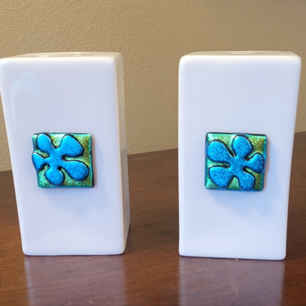 Unique Salt & Pepper Shakers Rectangular White Ceramic 60s70s Groovy Blue Green